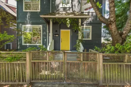Front Yard Photo of 1239 E 22nd Avenue, Vancouver, BC