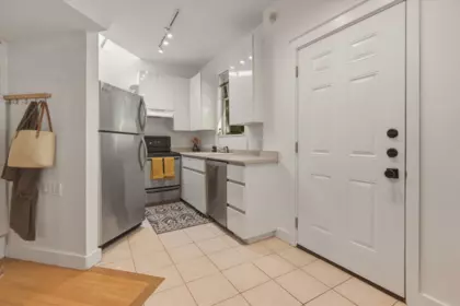 Kitchen Island Photo of 1239 E 22nd Avenue, Vancouver, BC
