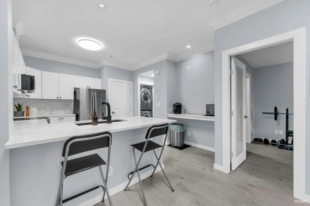 Dining Area Photo of 122 18 Jack Mahony Place, New Westminster, BC
