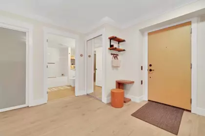 Kitchen Photo of 303 857 W 15th Street, North Vancouver, BC