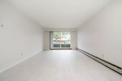 Kitchen Island Photo of 106 33956 Essendene Avenue, Abbotsford, BC