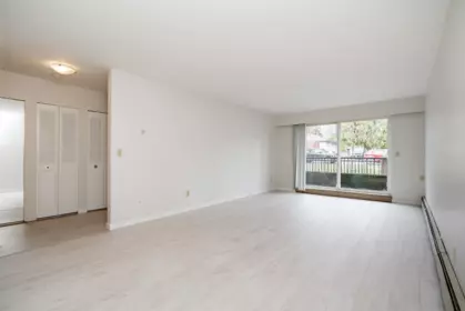 Kitchen Photo of 106 33956 Essendene Avenue, Abbotsford, BC