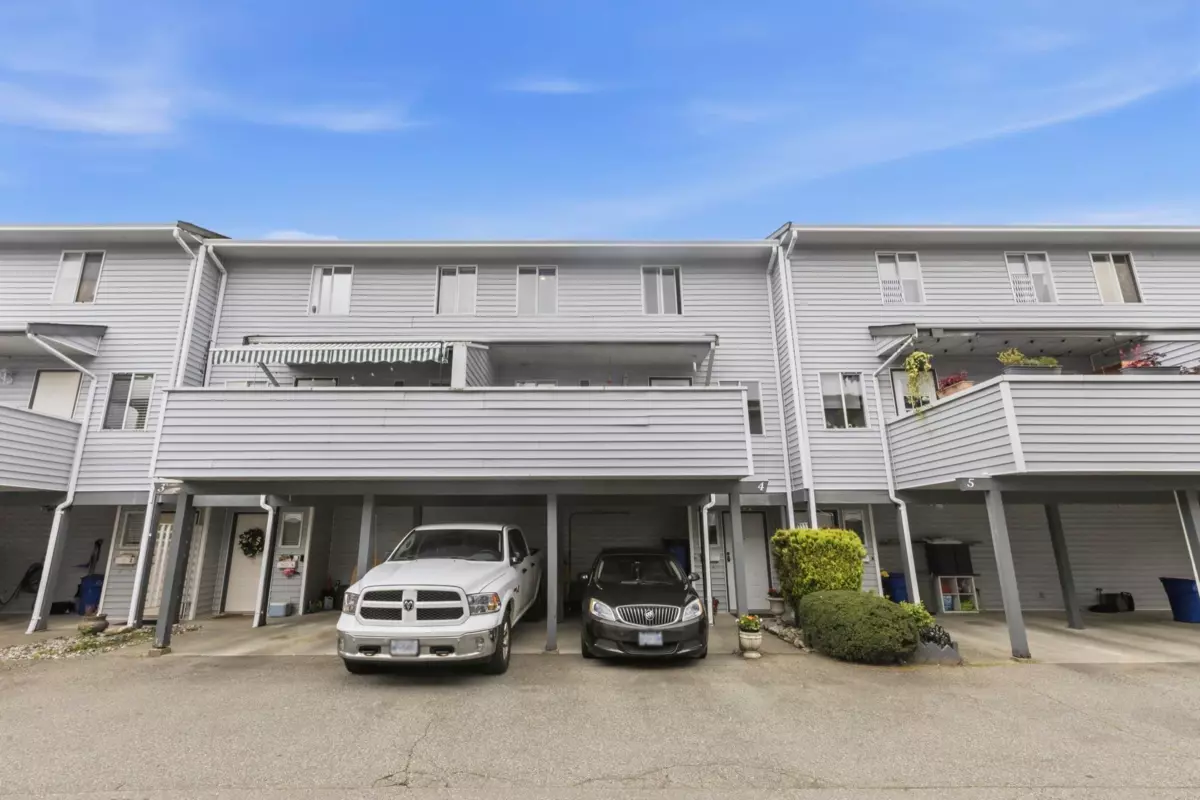 Exterior Rear Photo of 4 3384 Coast Meridian Road, Port Coquitlam, BC
