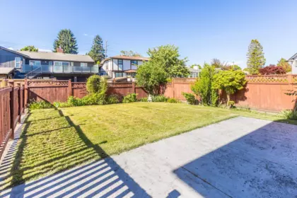 Front Yard Photo of 431 Glenbrook Drive, New Westminster, BC