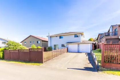 Hot Tub / Spa Photo of 431 Glenbrook Drive, New Westminster, BC