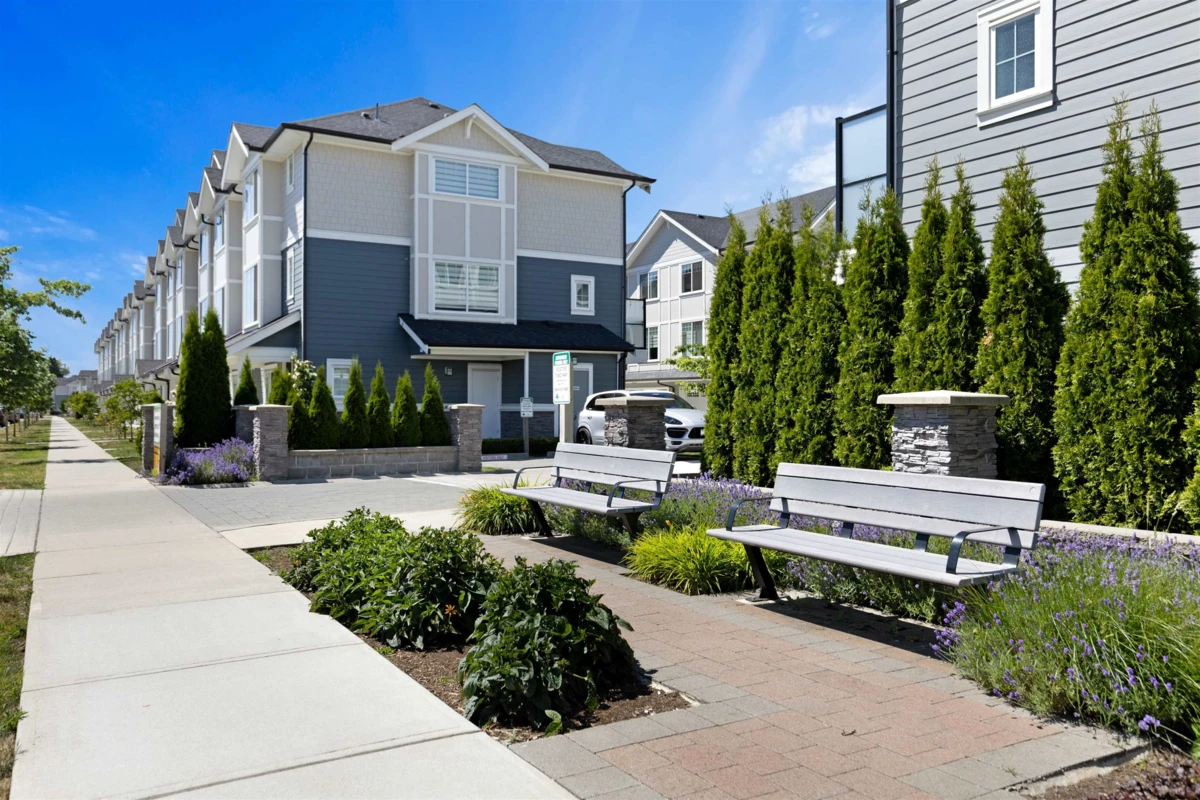 Family Room Photo of 36 19501 74 Avenue, Surrey, BC