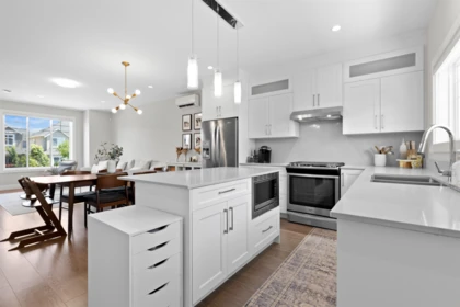 Kitchen Island Photo of 36 19501 74 Avenue, Surrey, BC