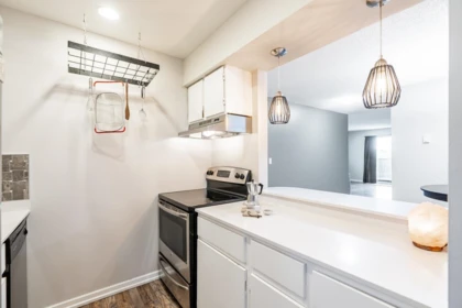 Kitchen Photo of 207 17661 58a Avenue, Surrey, BC