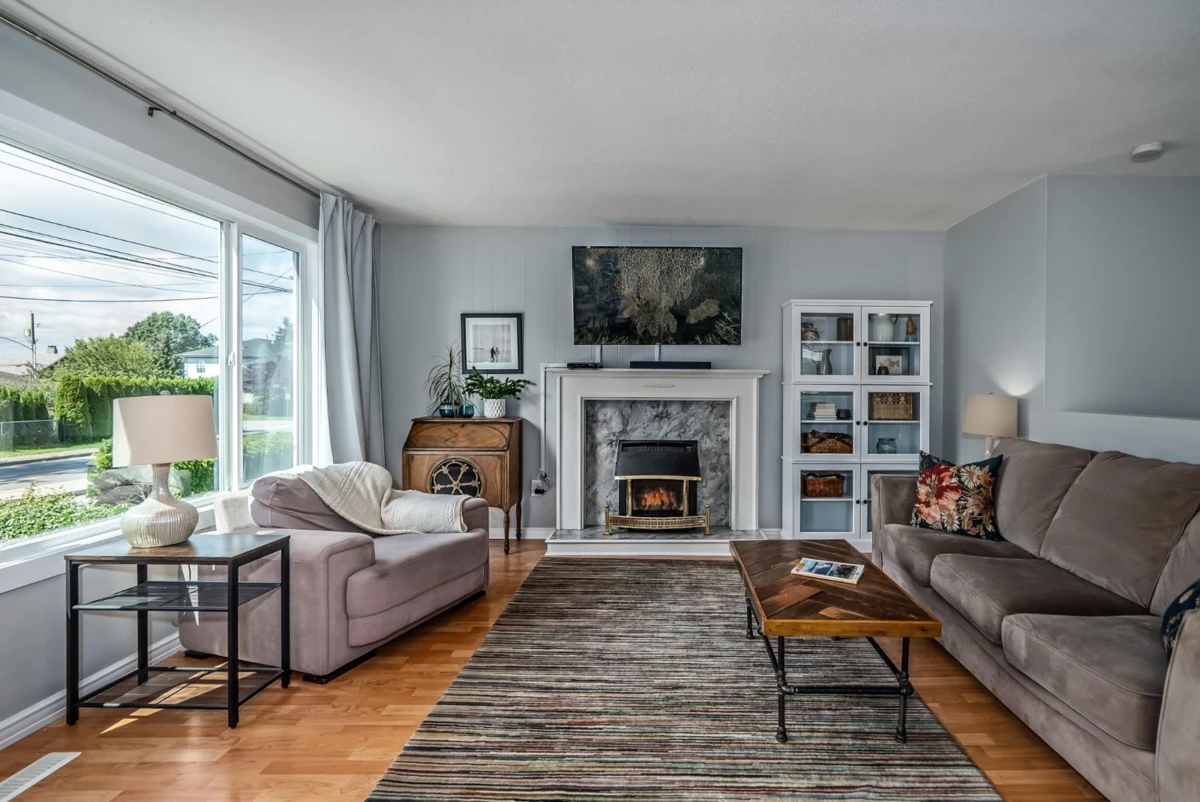 Family Room Photo of 33561 7 Avenue, Mission, BC