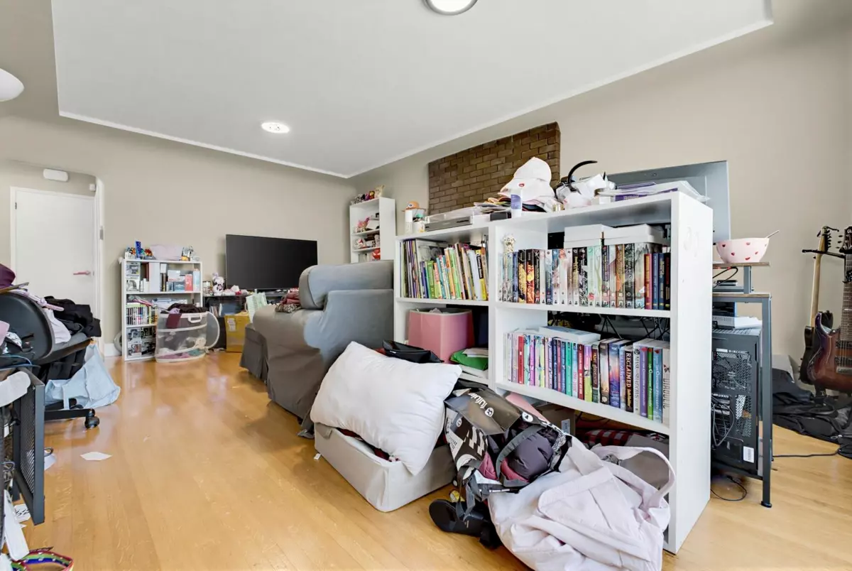 Living Room Photo of 1280 E 27th Avenue, Vancouver, BC