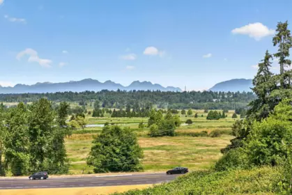 Garden / Landscaping Photo of 309 16380 64 Avenue, Surrey, BC