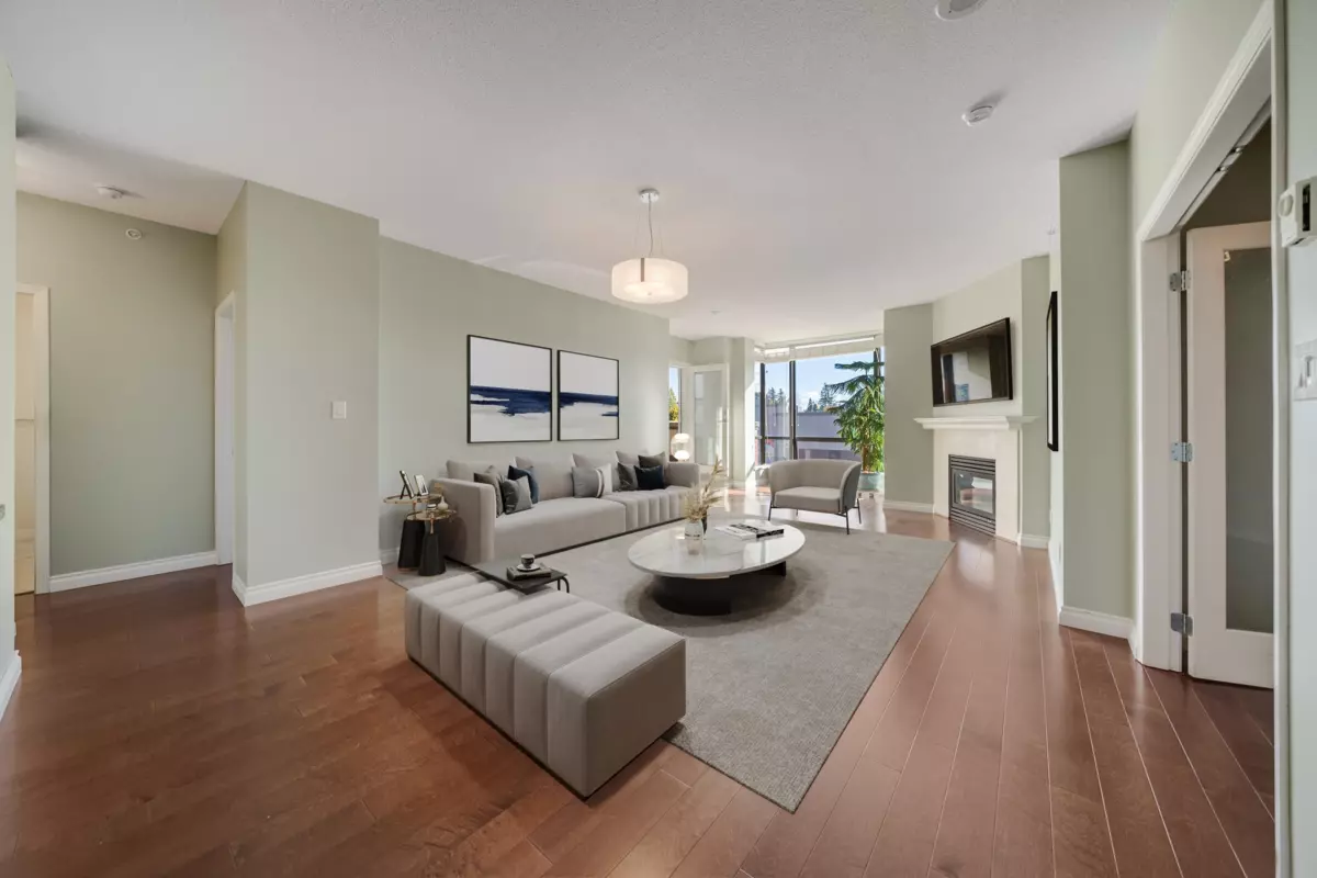 Dining Area Photo of 206 1581 Foster Street, White Rock, BC