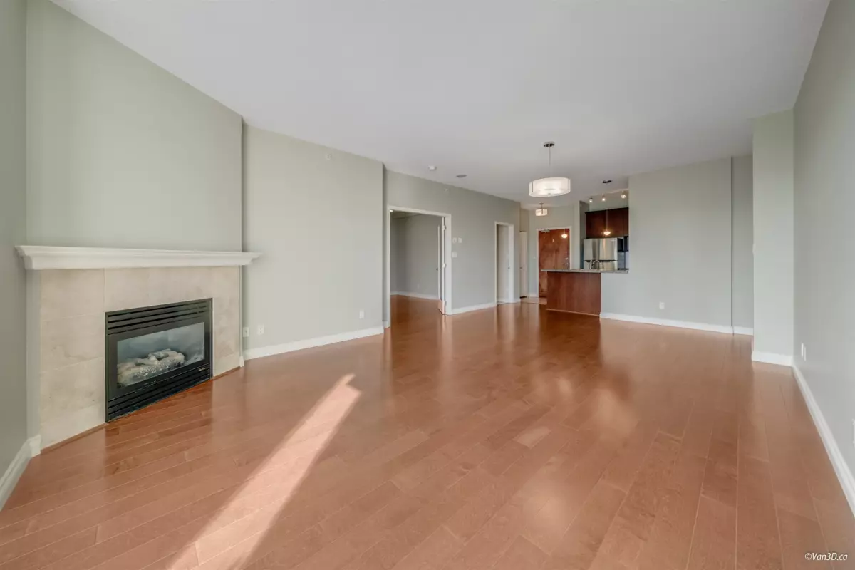 Family Room Photo of 206 1581 Foster Street, White Rock, BC