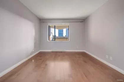 Basement Recreation Room Photo of 206 1581 Foster Street, White Rock, BC