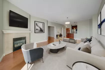 206 1581 Foster Street, White Rock, BC, White Rock — Apartment/Condo for sale