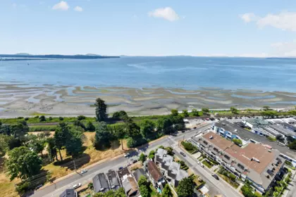 15667 Marine Drive, White Rock, BC, White Rock — Single Family Residence for sale