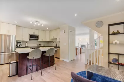 Kitchen Island Photo of 140 1495 Lansdowne Drive, Coquitlam, BC