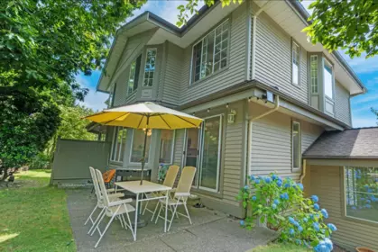 Staircase Photo of 140 1495 Lansdowne Drive, Coquitlam, BC