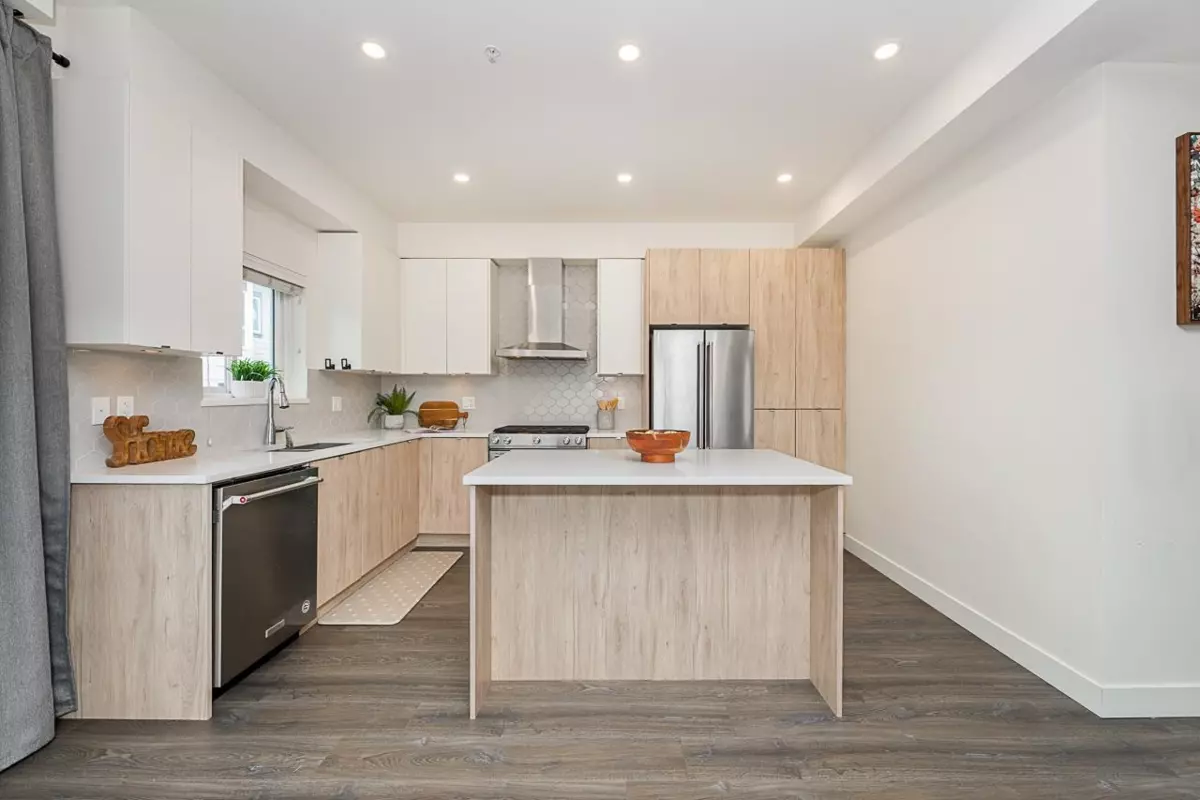 Dining Area Photo of 3 7947 209 Street, Langley, BC