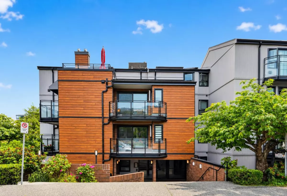 Exterior Rear Photo of 206 1340 Duchess Avenue, West Vancouver, BC