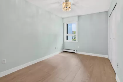 Mudroom Photo of 206 1340 Duchess Avenue, West Vancouver, BC