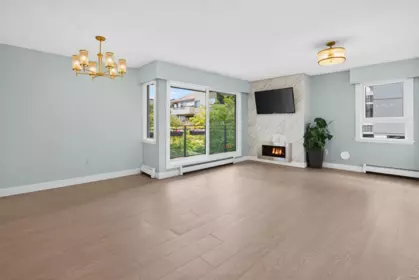 Primary Bedroom Photo of 206 1340 Duchess Avenue, West Vancouver, BC