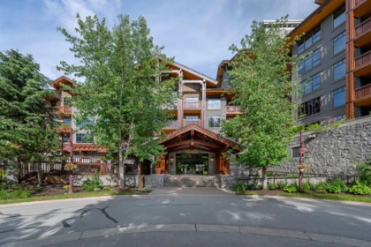 524 2202 Gondola Way, Whistler, BC, Whistler — Apartment/Condo for sale