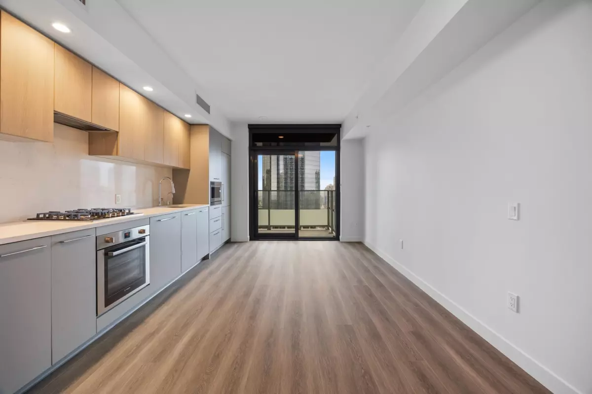 Dining Area Photo of 1506 6608 Sussex Avenue, Burnaby, BC