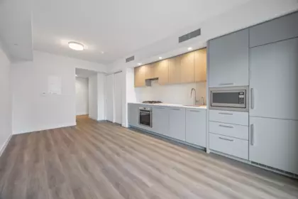Kitchen Island Photo of 1506 6608 Sussex Avenue, Burnaby, BC