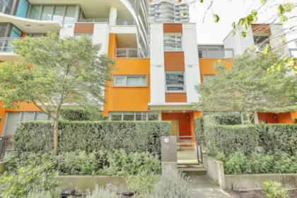 TH3 13303 Central Avenue, Surrey, BC, Surrey — Townhouse for sale
