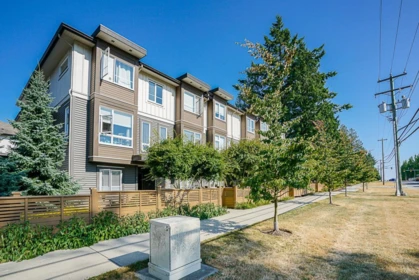 129 5888 144 Street, Surrey, BC, Surrey — Townhouse for sale