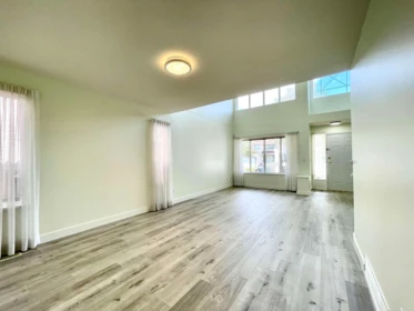 Kitchen Photo of 5260 Rowling Place, Richmond, BC