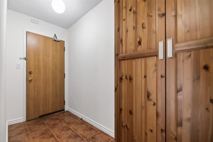 206 5800 Cooney Road, Richmond, BC, Richmond — Apartment/Condo for sale
