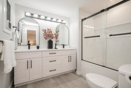 Hallway Photo of 15 1840 160 Street, Surrey, BC