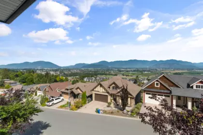 47278 Skyline Drive, Chilliwack, BC, Chilliwack — Single Family Residence for sale