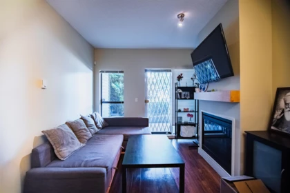 Kitchen Photo of 124 10838 City Parkway, Surrey, BC