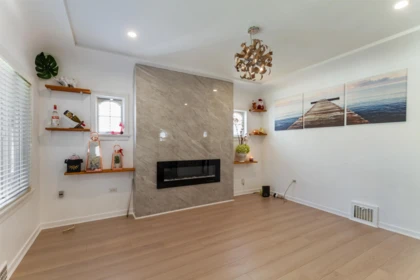 136 E 45th Avenue, Vancouver, BC, Vancouver — Single Family Residence for sale