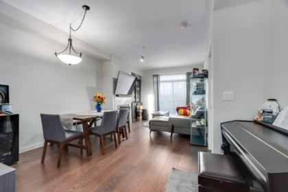 209 6077 London Road, Richmond, BC, Richmond — Apartment/Condo for sale