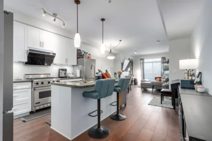 209 6077 London Road, Richmond, BC, Richmond — Apartment/Condo for sale