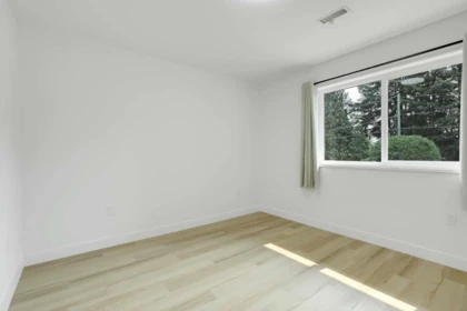 Hallway Photo of 869 Gale Drive, Tsawwassen, BC
