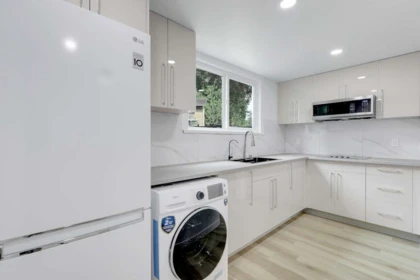 Hot Tub / Spa Photo of 869 Gale Drive, Tsawwassen, BC