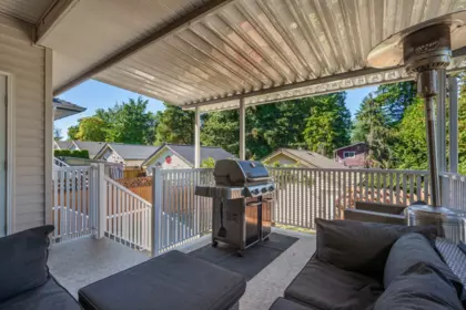 Front Yard Photo of 14775 59a Avenue, Surrey, BC