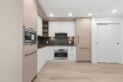 403 2268 E Broadway, Vancouver, BC, Vancouver — Apartment/Condo for sale