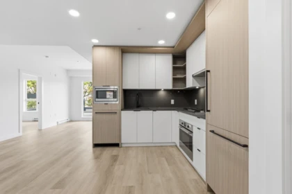 403 2268 E Broadway, Vancouver, BC, Vancouver — Apartment/Condo for sale