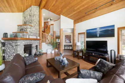 Breakfast Nook Photo of 1474 Vernon Drive, Gibsons, BC