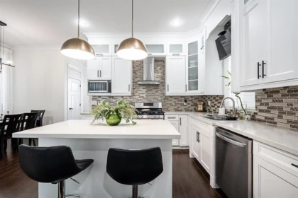 Kitchen Photo of 13916 60 Avenue, Surrey, BC