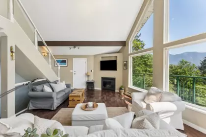 1390 Eagle Cliff Road, Bowen Island, BC, Bowen Island — Single Family Residence for sale