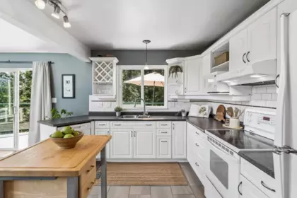 Pantry Photo of 1390 Eagle Cliff Road, Bowen Island, BC