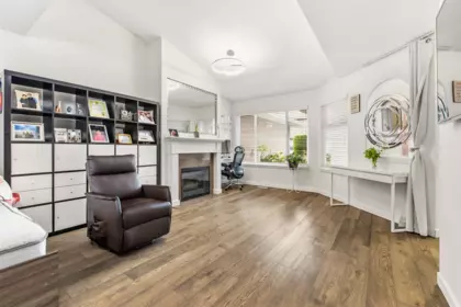 Dining Area Photo of 154 15501 89a Avenue, Surrey, BC