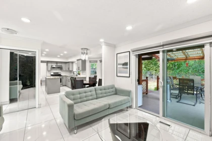 Breakfast Nook Photo of 8676 146a Street, Surrey, BC